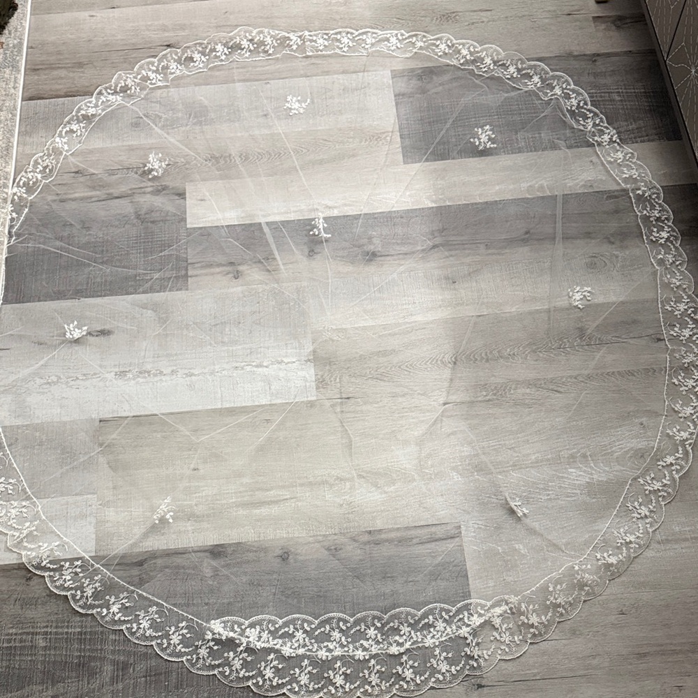 BRIDAL VEIL Embroidered Elegant White